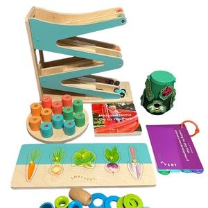 Lovevery The Adventurer Play Kit 16-18 months